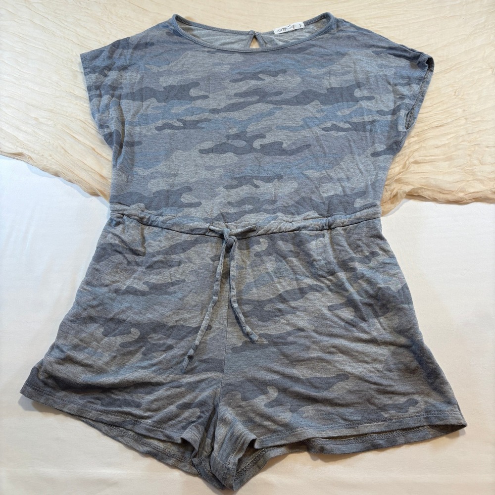 Antistar Womens Gray Camo Short Sleeve One Piece Shorts Romper‎ Size S